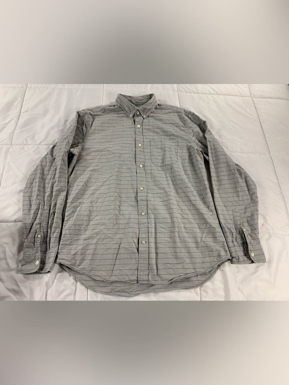 Pre loved GAP shirt mens size L
